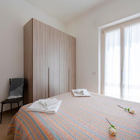 La Suite 2 Ondina Viareggio 200M From Sea - Happy Rentals Zewnętrze zdjęcie