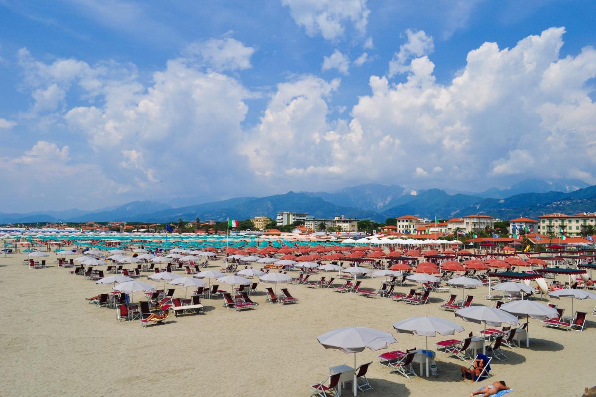 La Suite 2 Ondina Viareggio 200M From Sea - Happy Rentals Zewnętrze zdjęcie