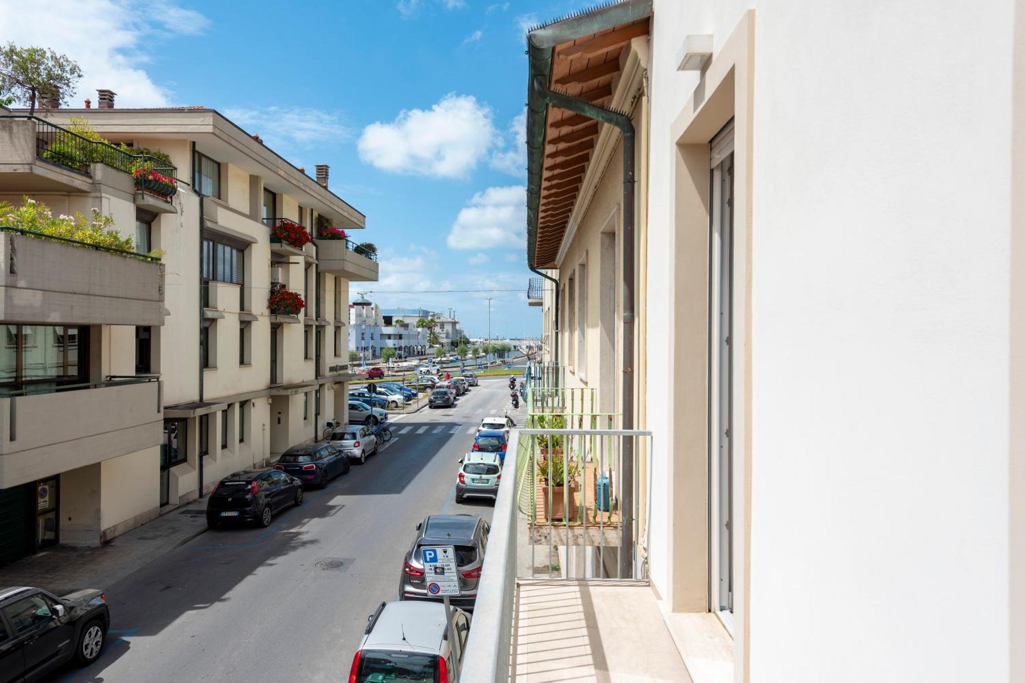 La Suite 2 Ondina Viareggio 200M From Sea - Happy Rentals Zewnętrze zdjęcie